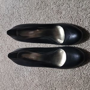 Nine West round toe high heel size 8.5 black